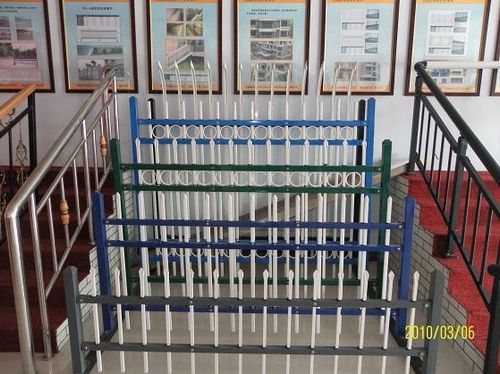 雙向防攀爬隔離護欄